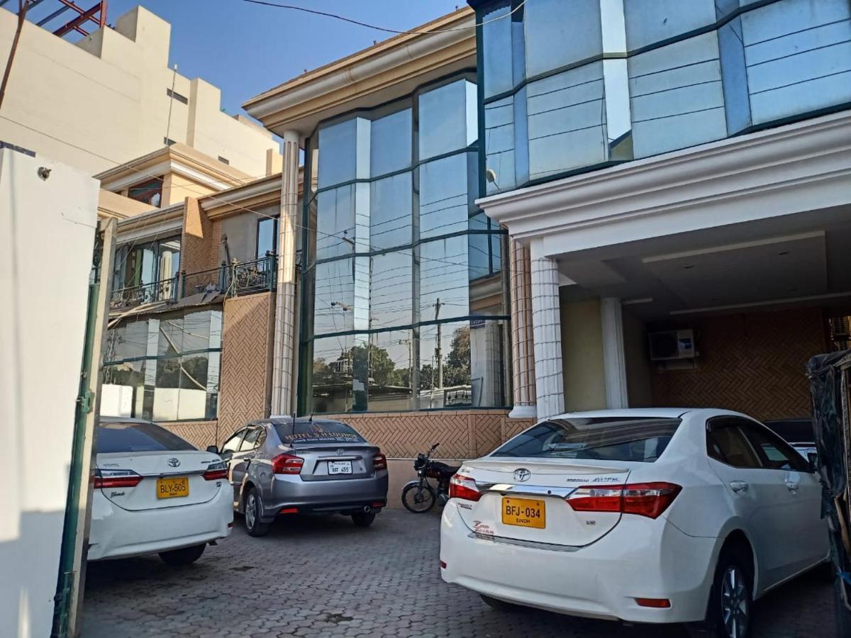Hotel Pak Continental Мултан Екстериор снимка