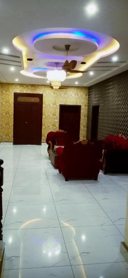 Hotel Pak Continental Мултан Екстериор снимка
