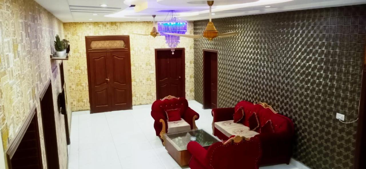 Hotel Pak Continental Мултан Екстериор снимка