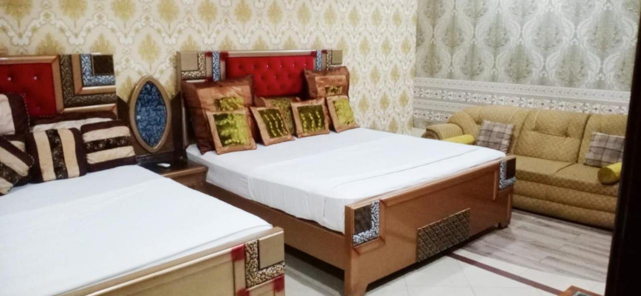 Hotel Pak Continental Мултан Екстериор снимка
