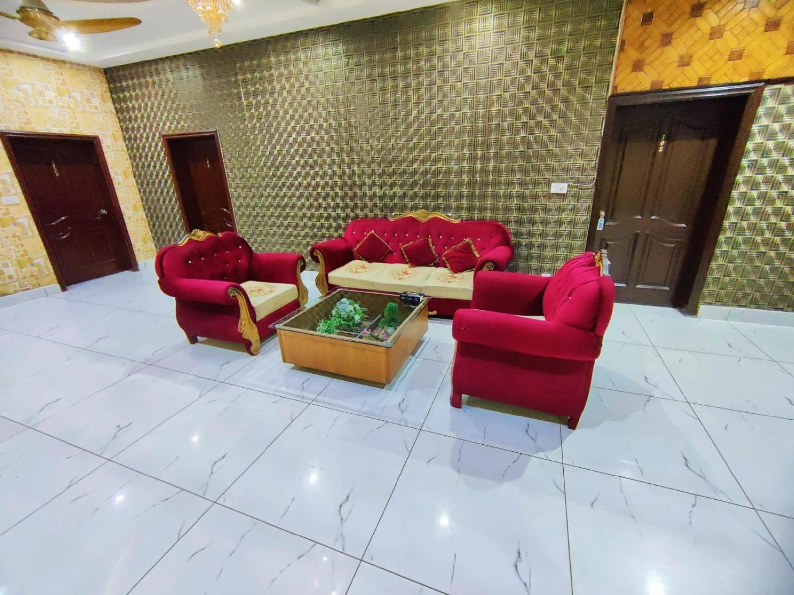 Hotel Pak Continental Мултан Екстериор снимка
